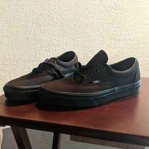 NEW Vans Era sneakers